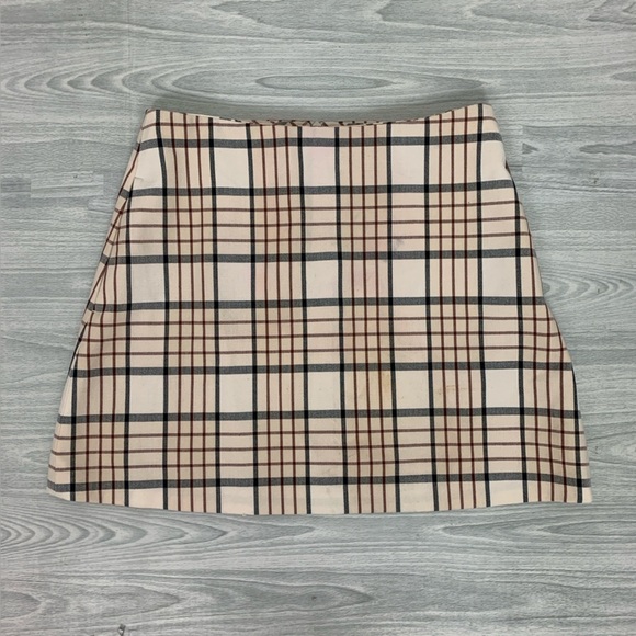 Aritzia Wilfred Renee Plaid Mini Skirt - Picture 3 of 9